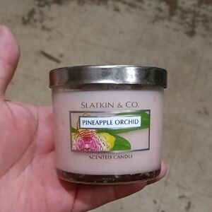 Slatkin & Co. Pineapple Orchid Candle - Soft Pink